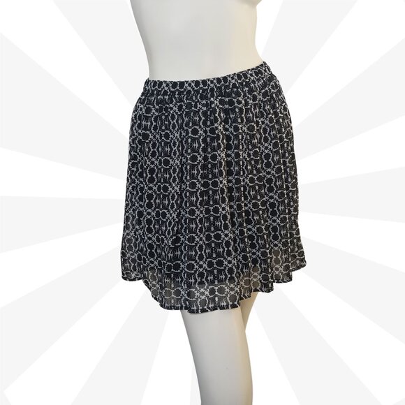 Hollister Black Pleated Flare Lined Mini Skirt Size S Elastic Waist Pull On - Picture 1 of 7